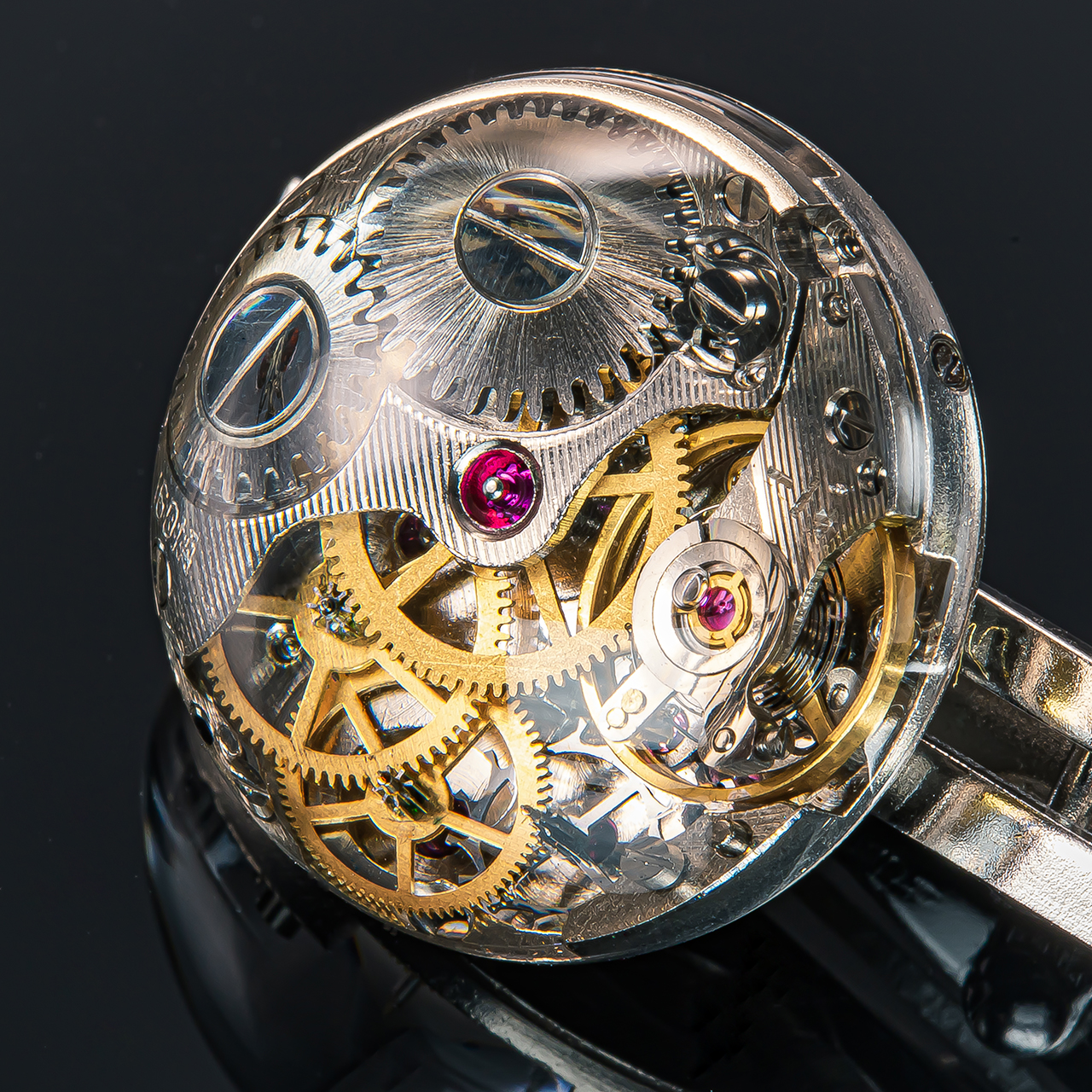 機械式時計のネクタイピン